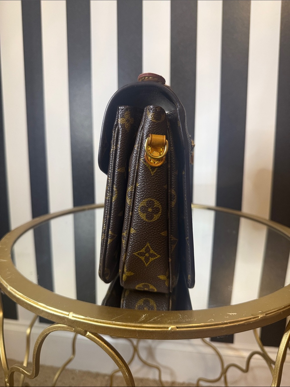 Louis Vuitton Monogram Pochette Metis Bag in Brown with Gold Hardware - Picture 2 of 9